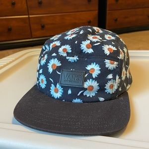 Vans Off the Wall trucker hat